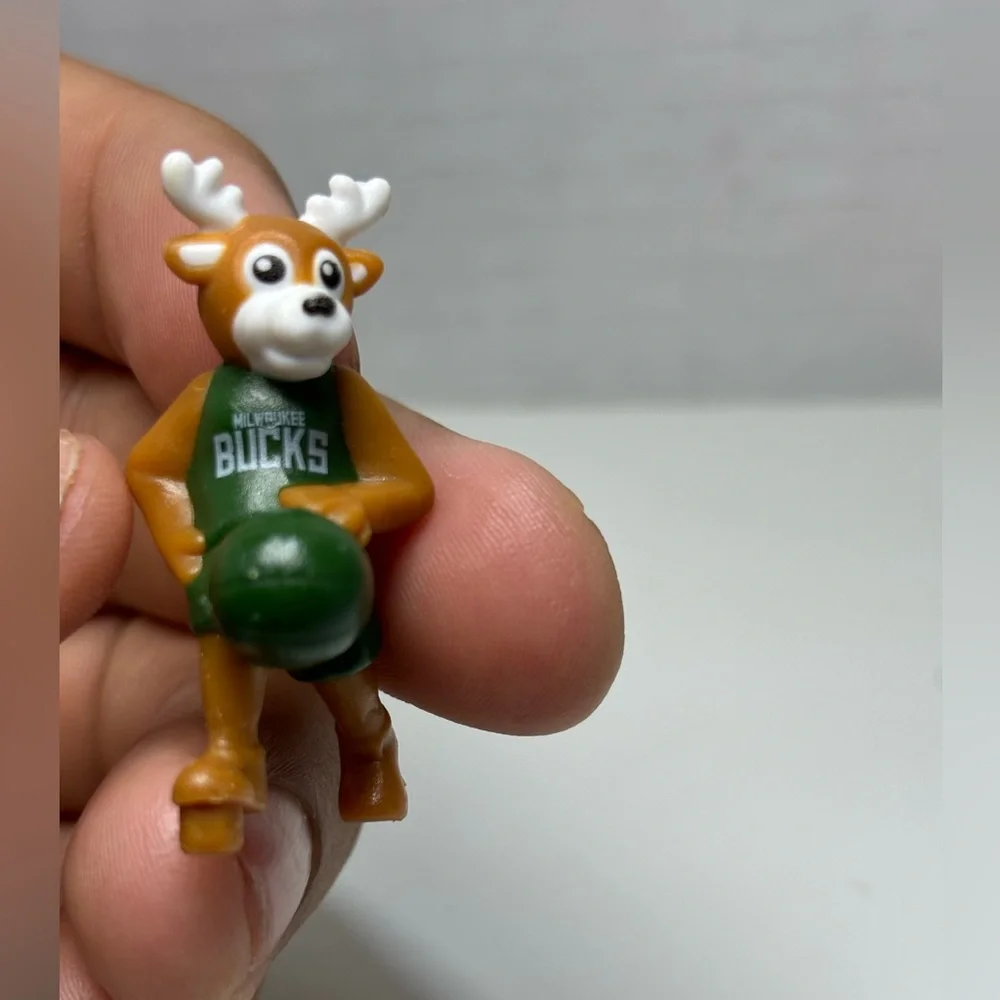 Kinder Joy NBA Mascot Limited Edition 2023 Milwaukee‎ Bucks